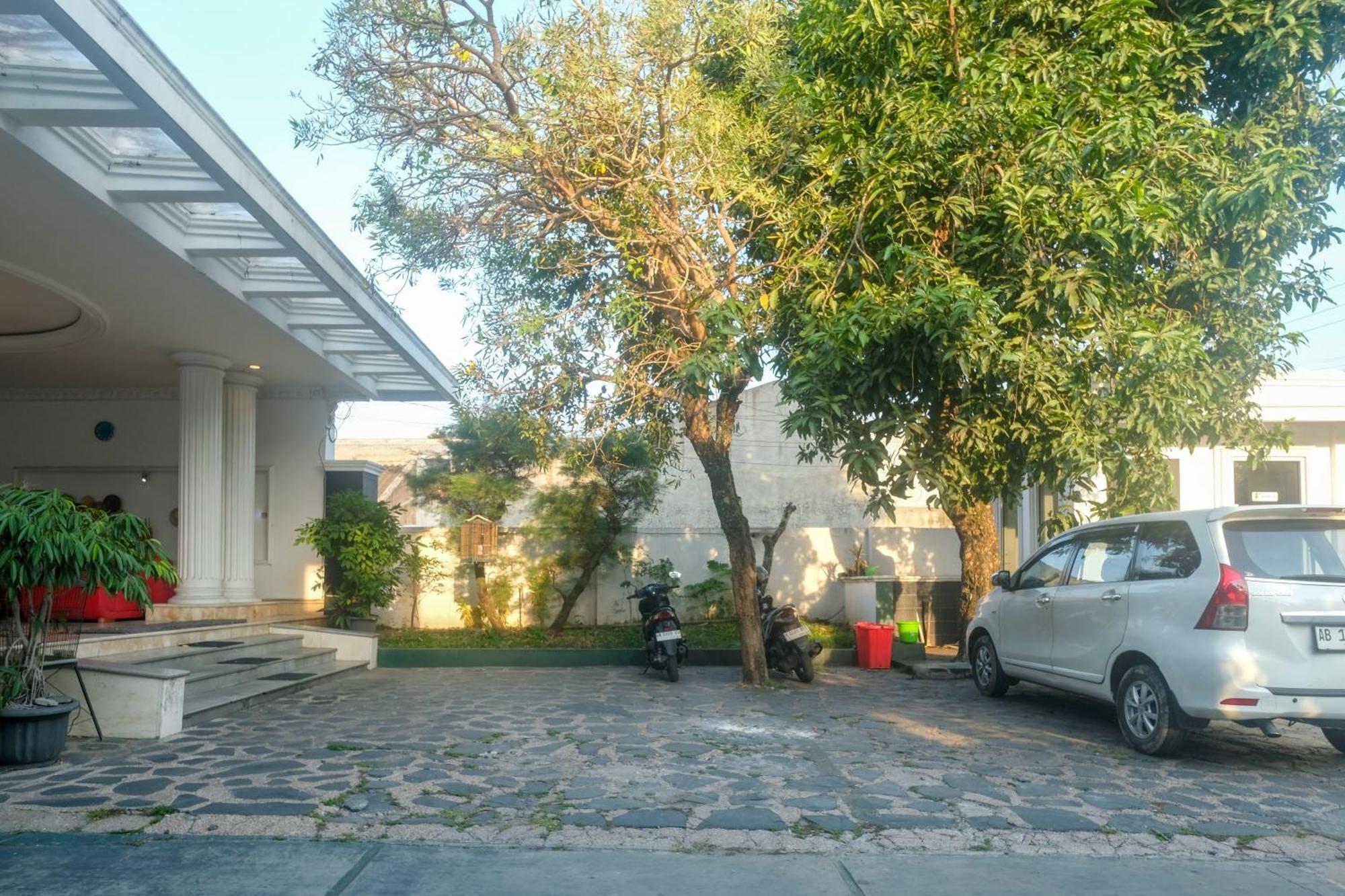 Urbanview Omah Pari Boutique Hotel Yogyakarta Ngoại thất bức ảnh